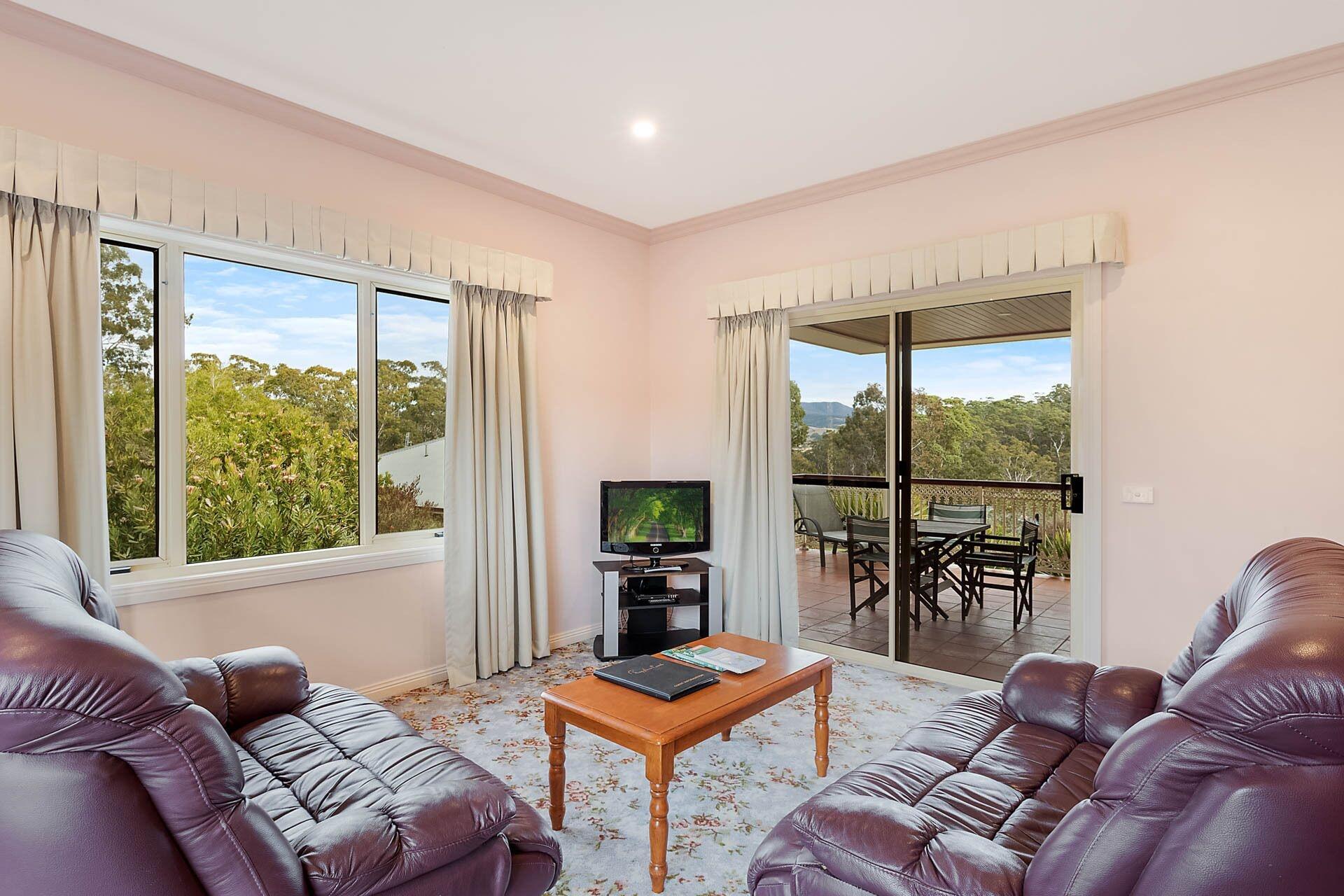 Robyn'S Nest Lakeside Resort Merimbula Bagian luar foto