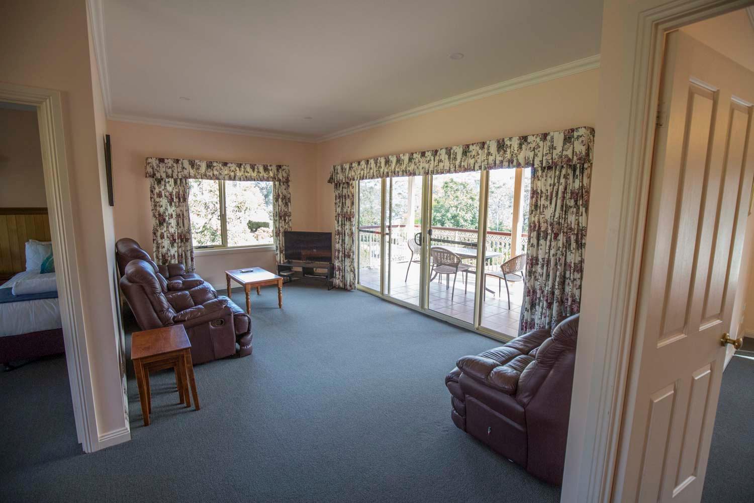 Robyn'S Nest Lakeside Resort Merimbula Bagian luar foto