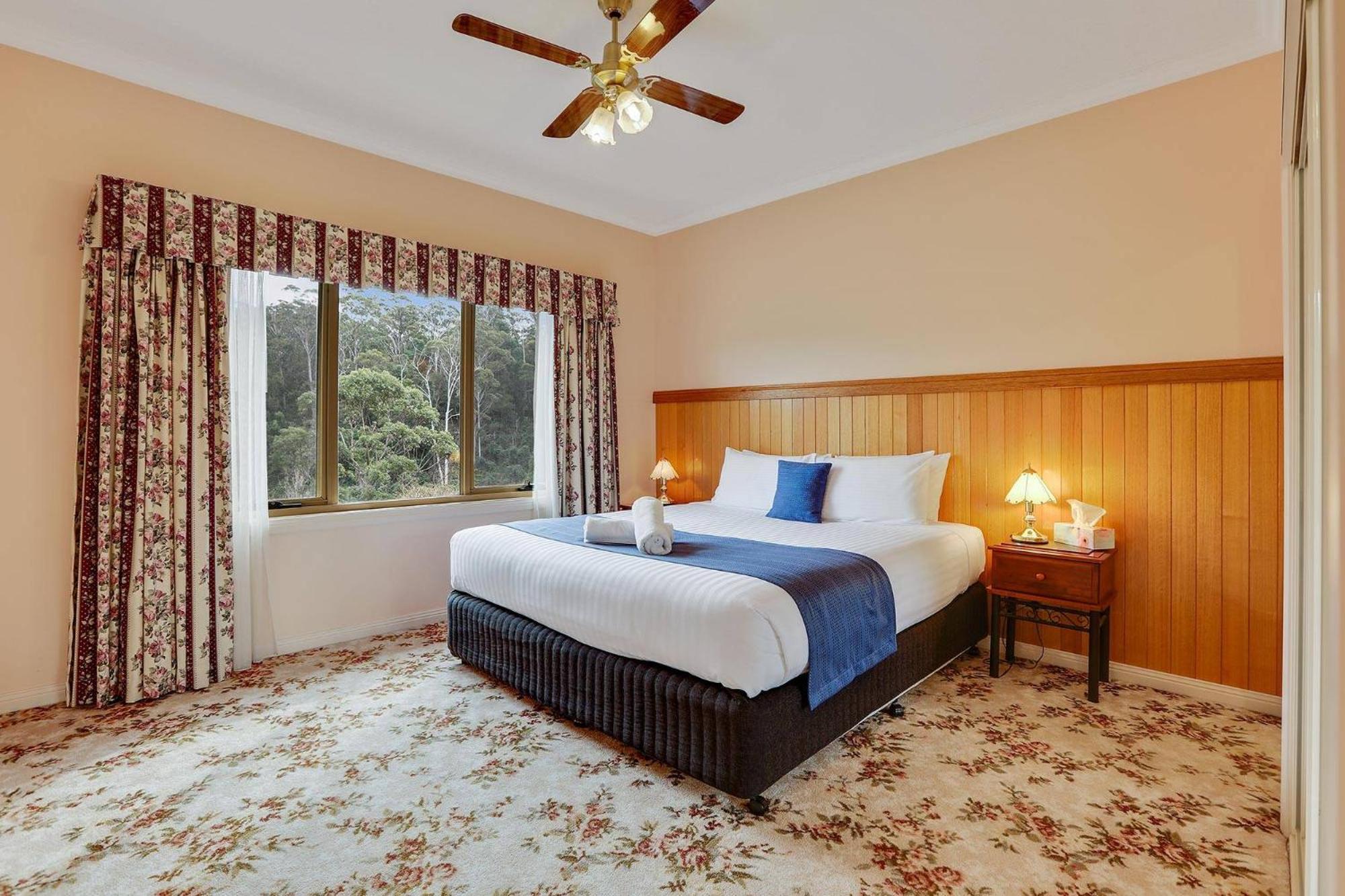 Robyn'S Nest Lakeside Resort Merimbula Bagian luar foto