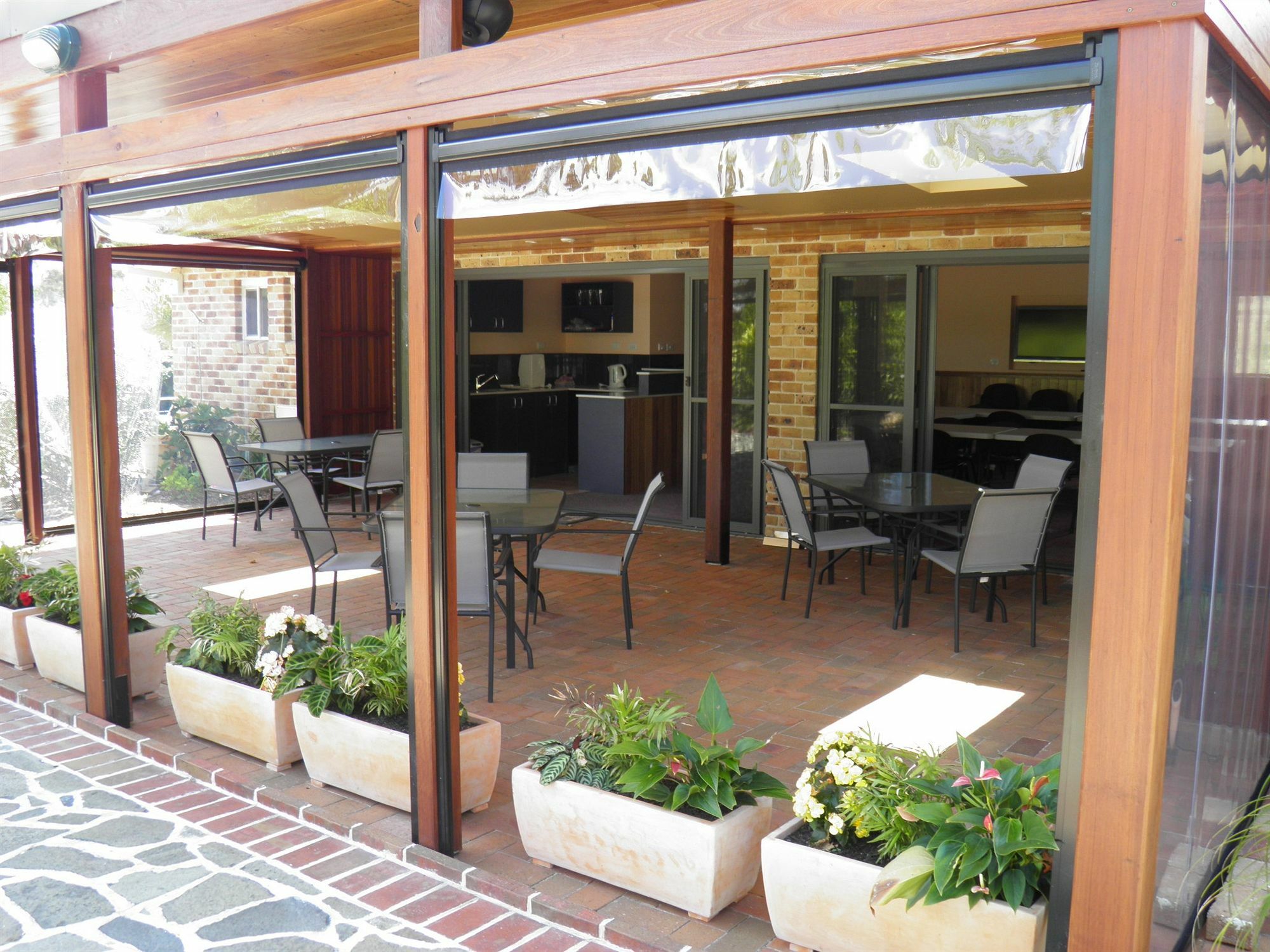 Robyn'S Nest Lakeside Resort Merimbula Bagian luar foto