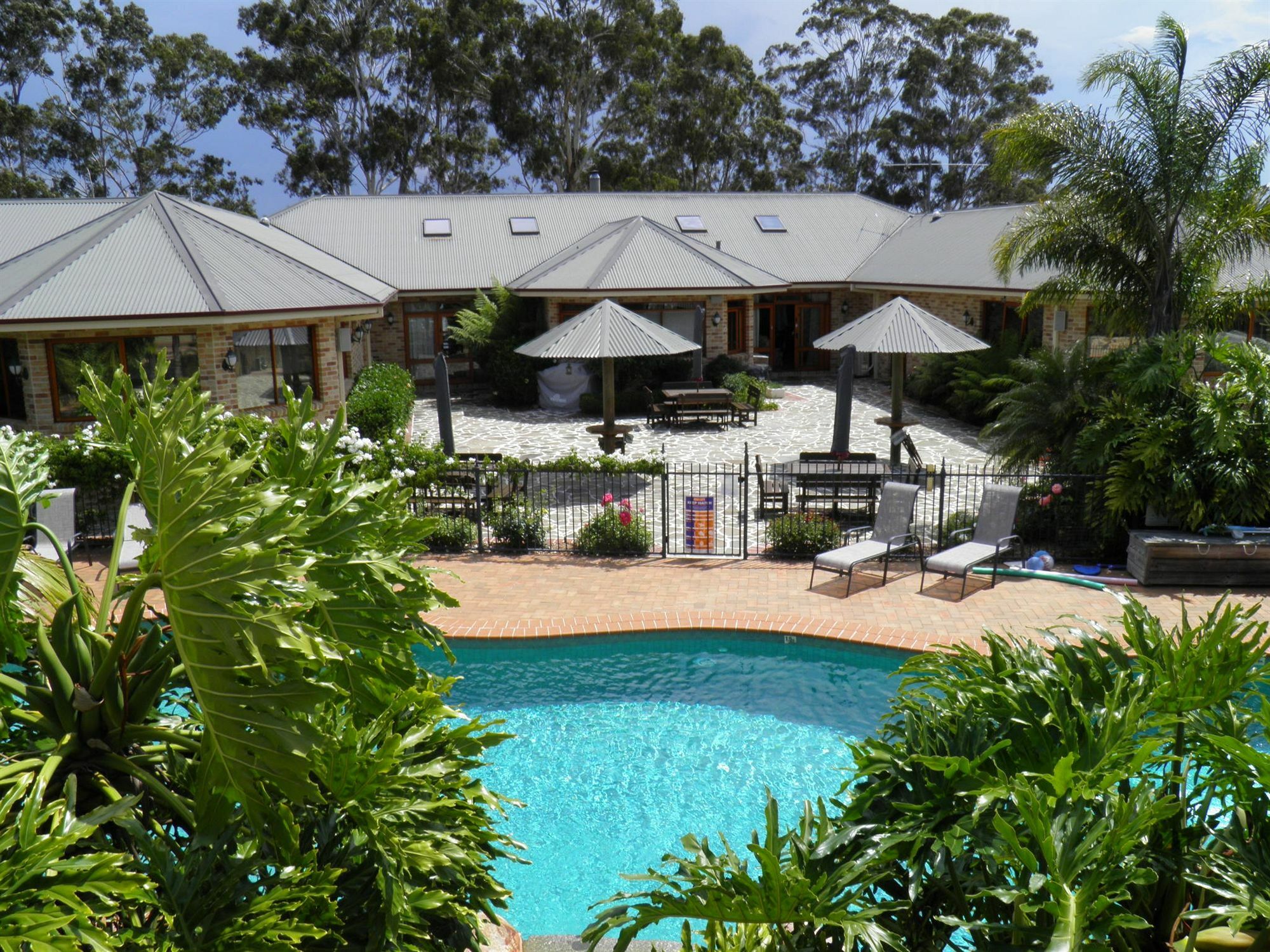 Robyn'S Nest Lakeside Resort Merimbula Bagian luar foto